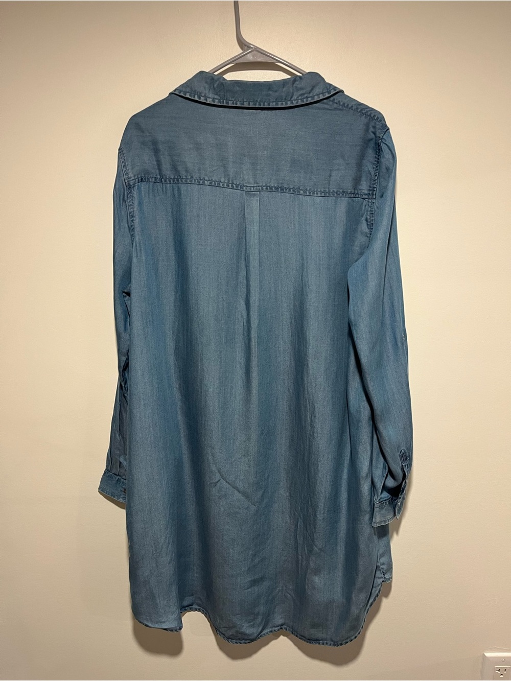 beachlunchlounge Light Blue Relaxed V-Neck Tunic Dress - Picture 10 of 12